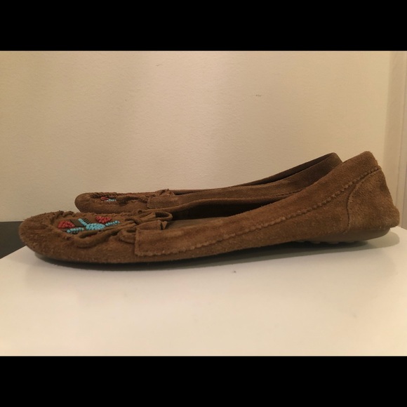 Minnetonka beaded moccasins - Picture 5 of 7